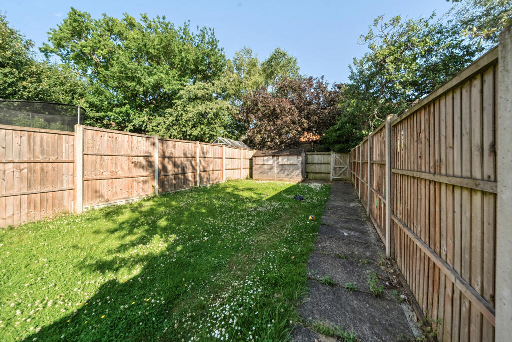 1304406-15-685598...