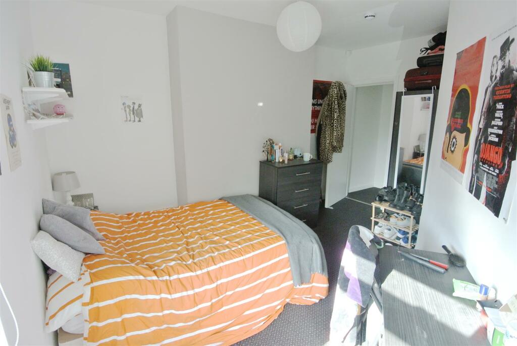 5bCA - Bedroom10.jpg