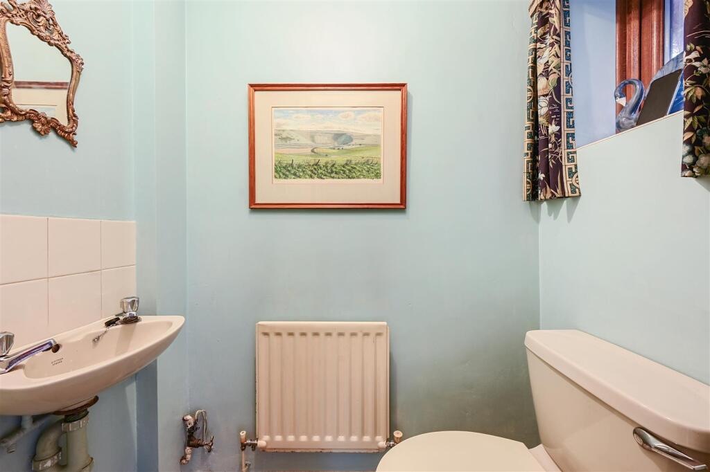 7 FAIRFIELD CHASE - TN393YD - PHOTOS (4).jpg