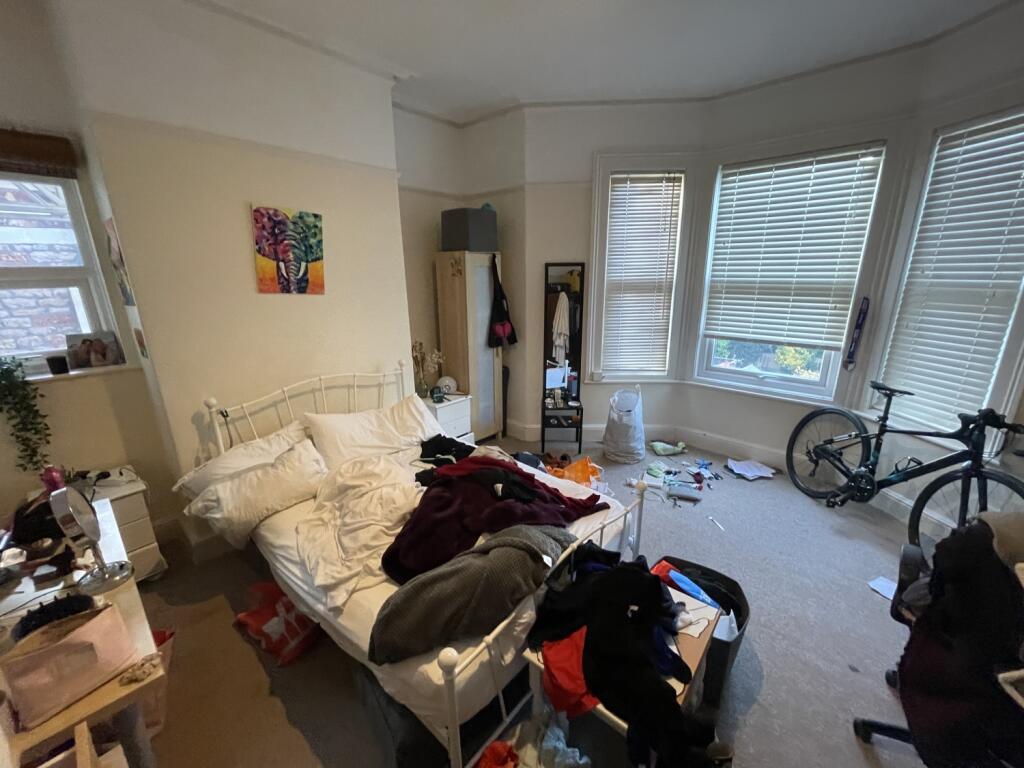 7577A8CB-7638-432D-8392-DF0BE15F9FFF