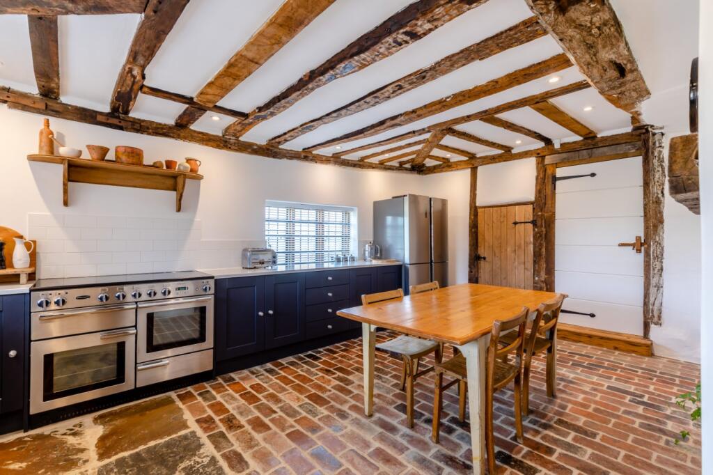 Kitchen/Breakfast Rm