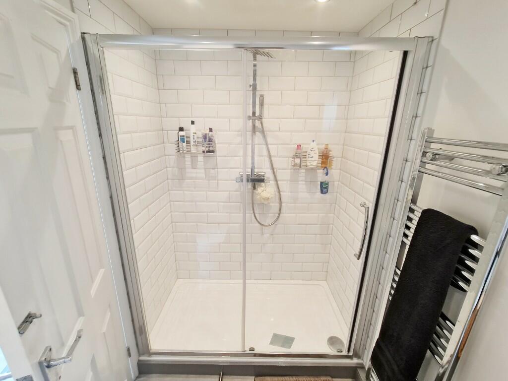 GF Shower Room