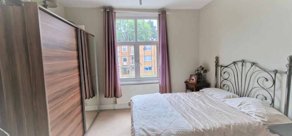 FRONT BEDROOM