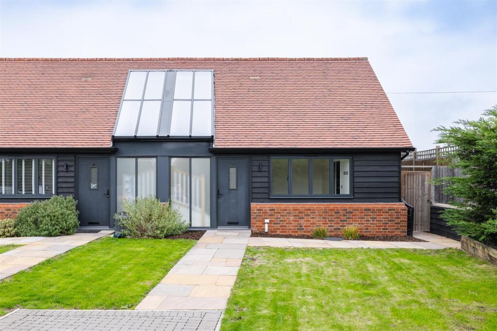 Sewardstone Road E4