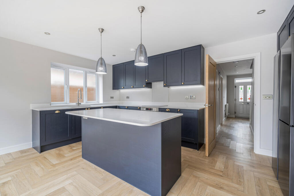 1346897-14-68b1a5...