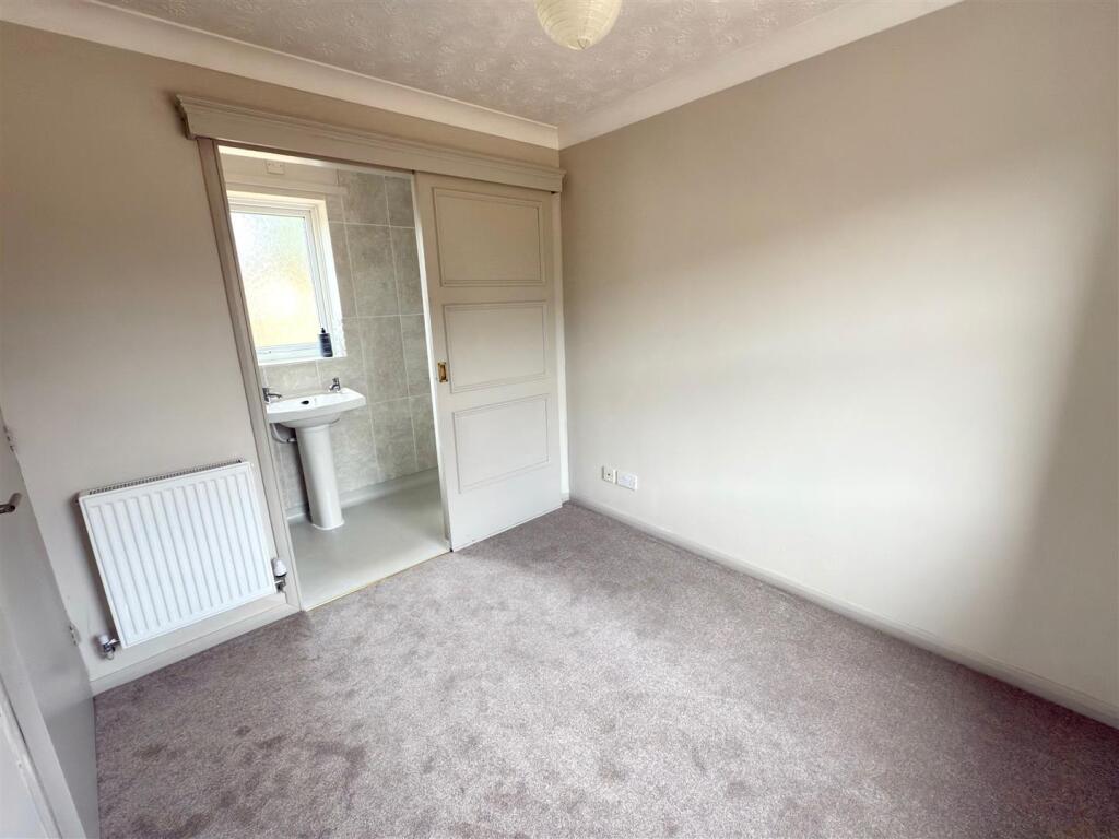 BEDROOM 4.jpg