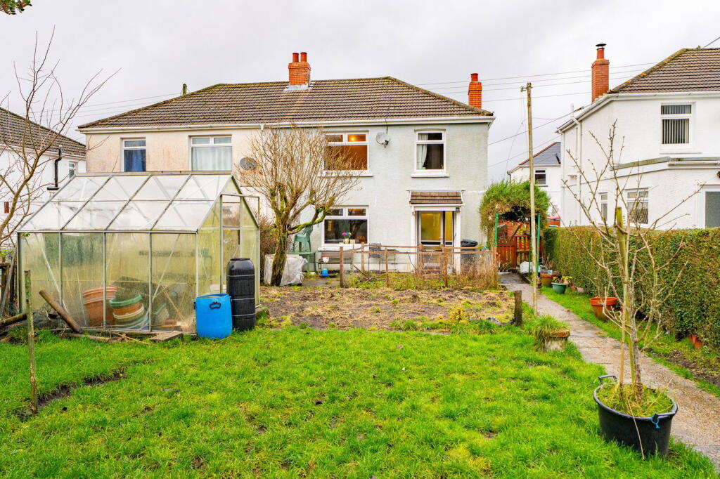 Wembley Avenue, Onllwyn, Neath, SA10 9HL