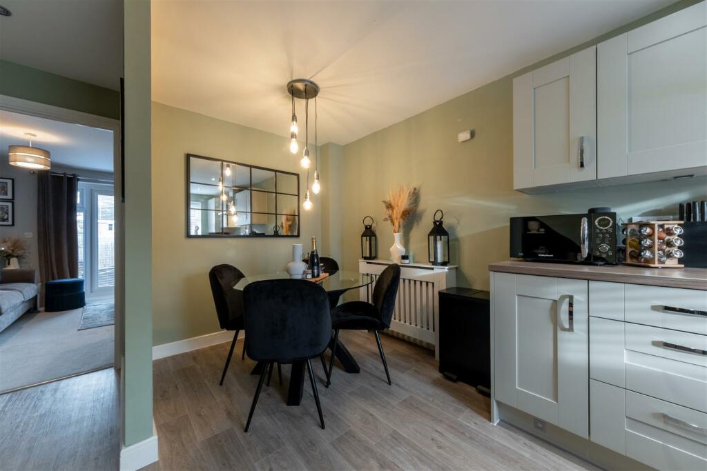 37 Lee Place-005.jpg