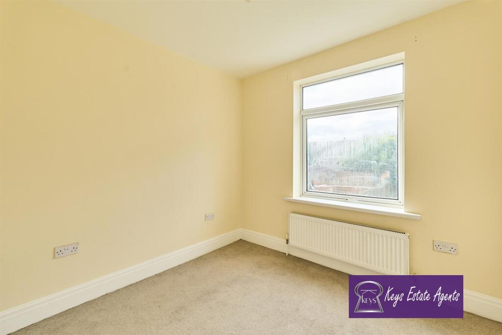 BEDROOM (rear)