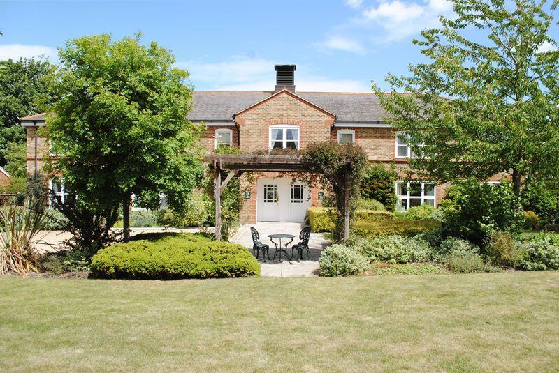 Churchfield Court Gardens