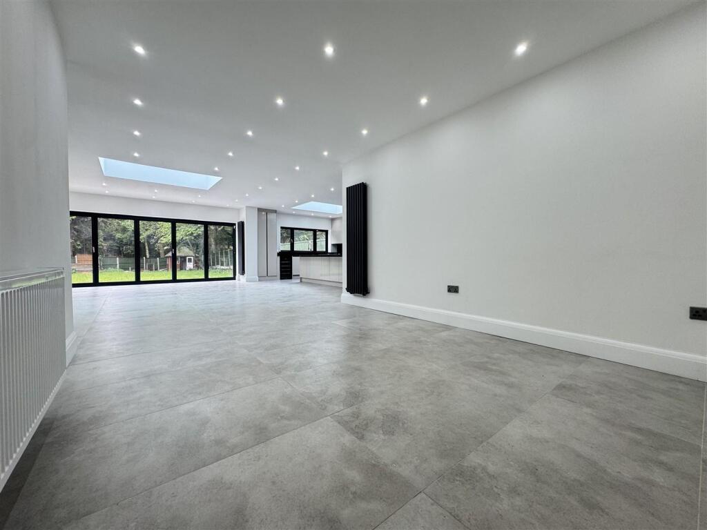 IMG_8779 (Large).JPG