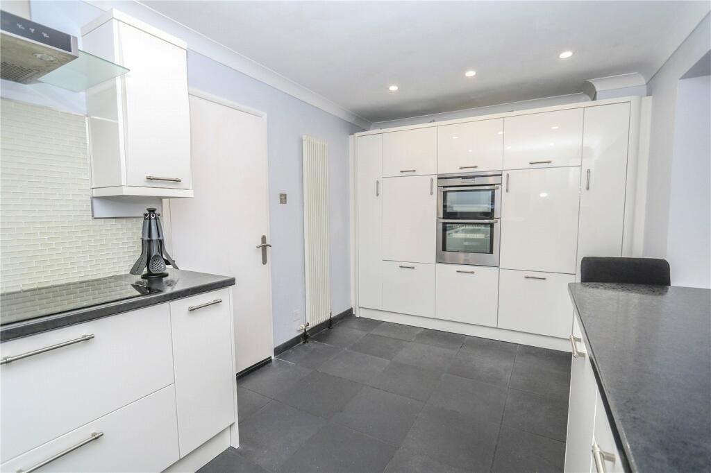 Kitchen/Breakfast Rm