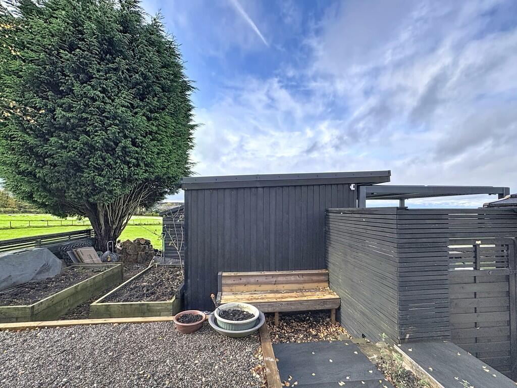 Side area. Woodd ...