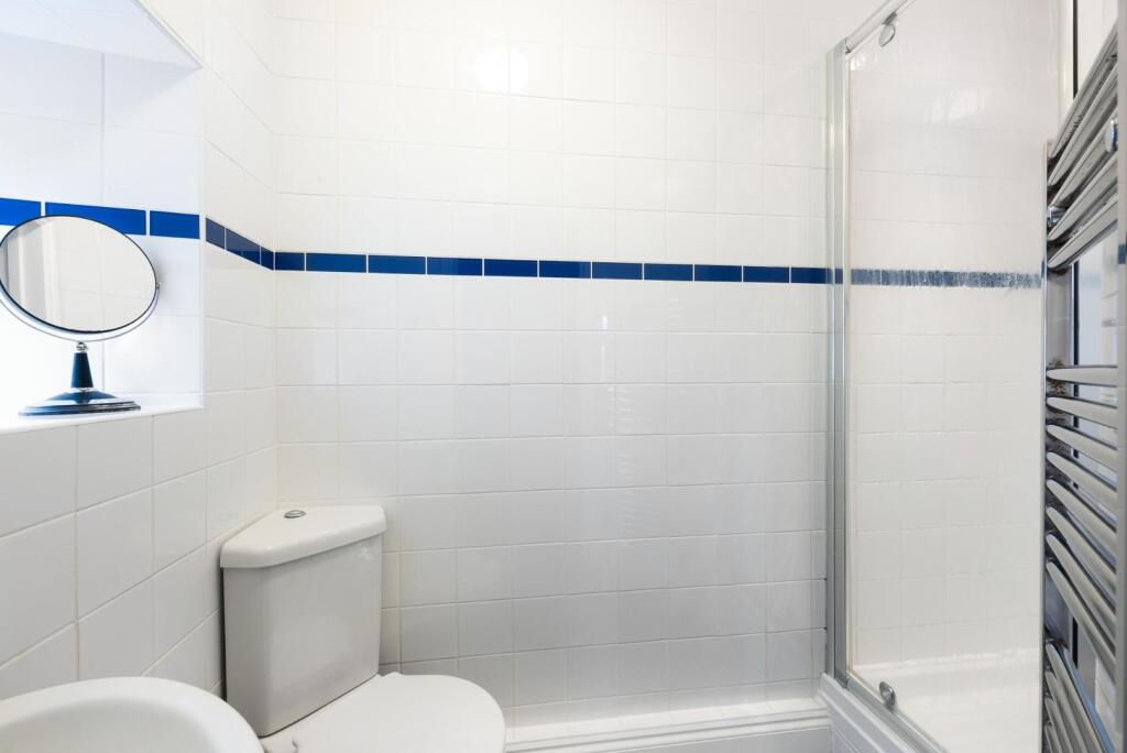 First Floor Flat, 2 Beaufort Villas, Bath, BA1 6LY