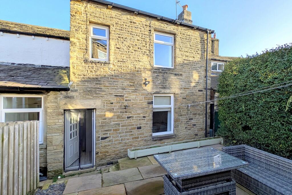 Slade Lane EweMove Brighouse (34)