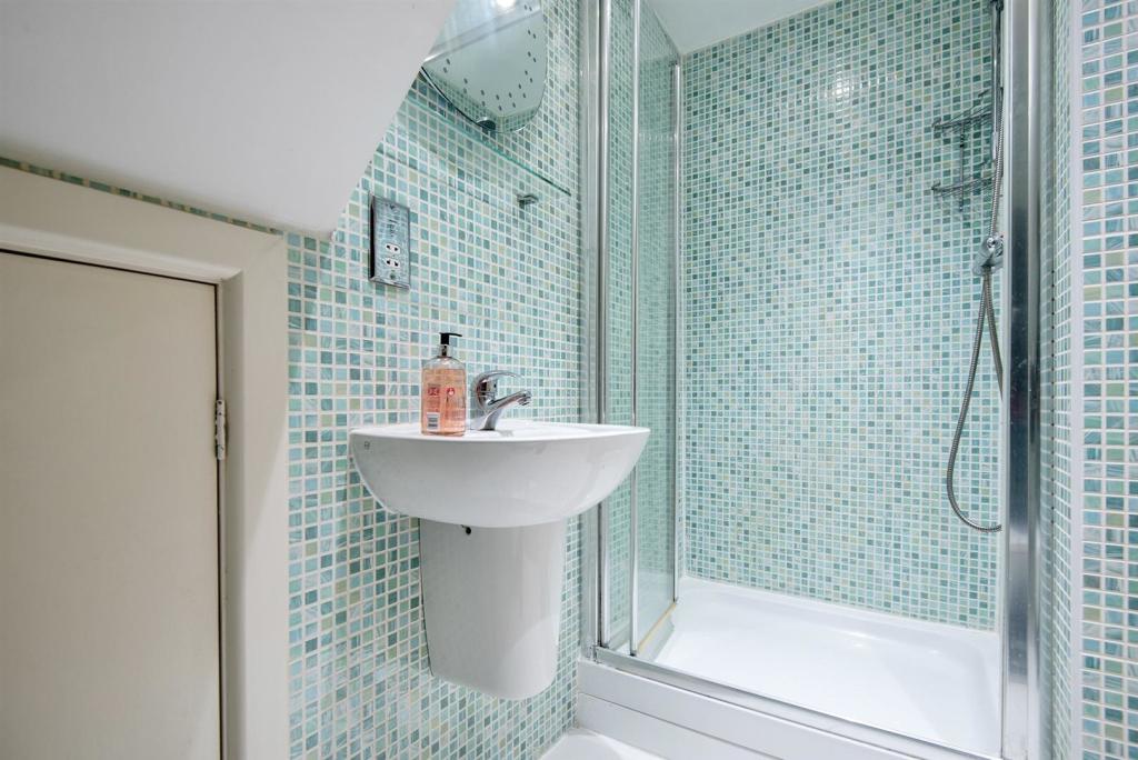 En-suite.jpeg