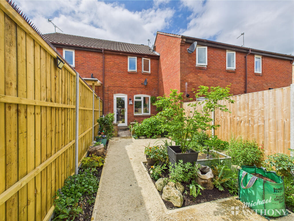 CAM03852G0-PR0289-STILL017