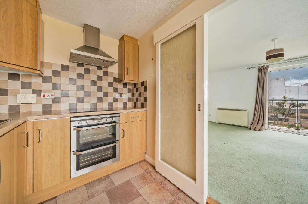 Kitchen/Lounge