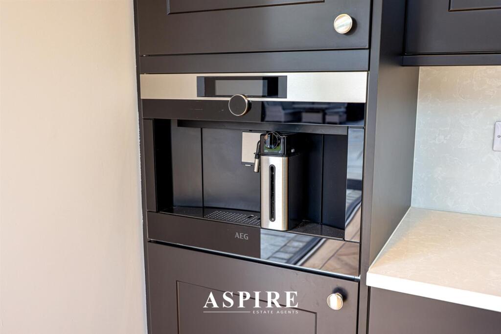 Aspire Estate Agents999092.jpg