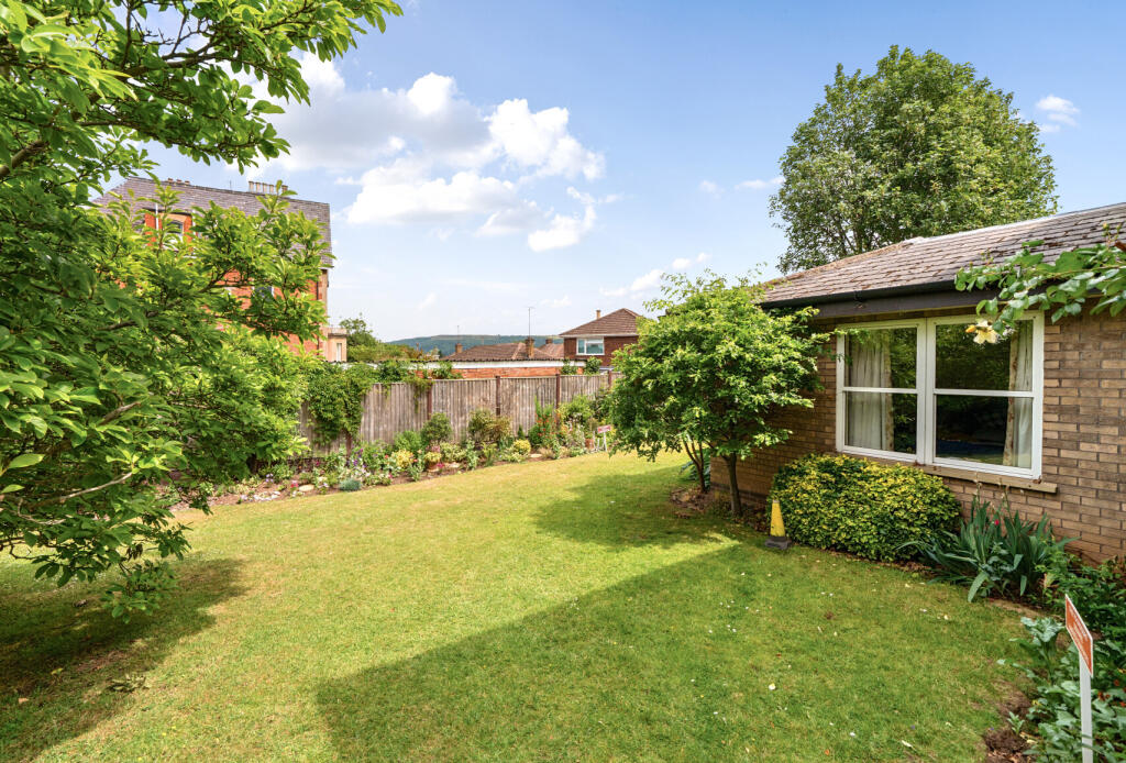 1305802-8-6849734...