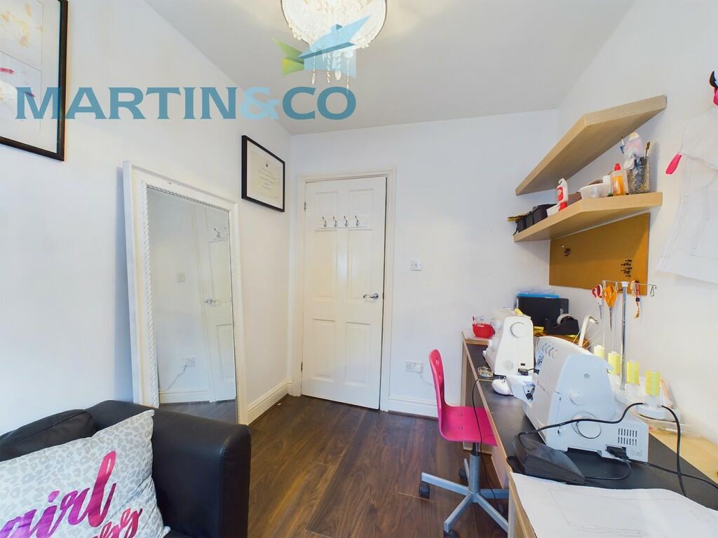 CAM01870G0-PR0143...