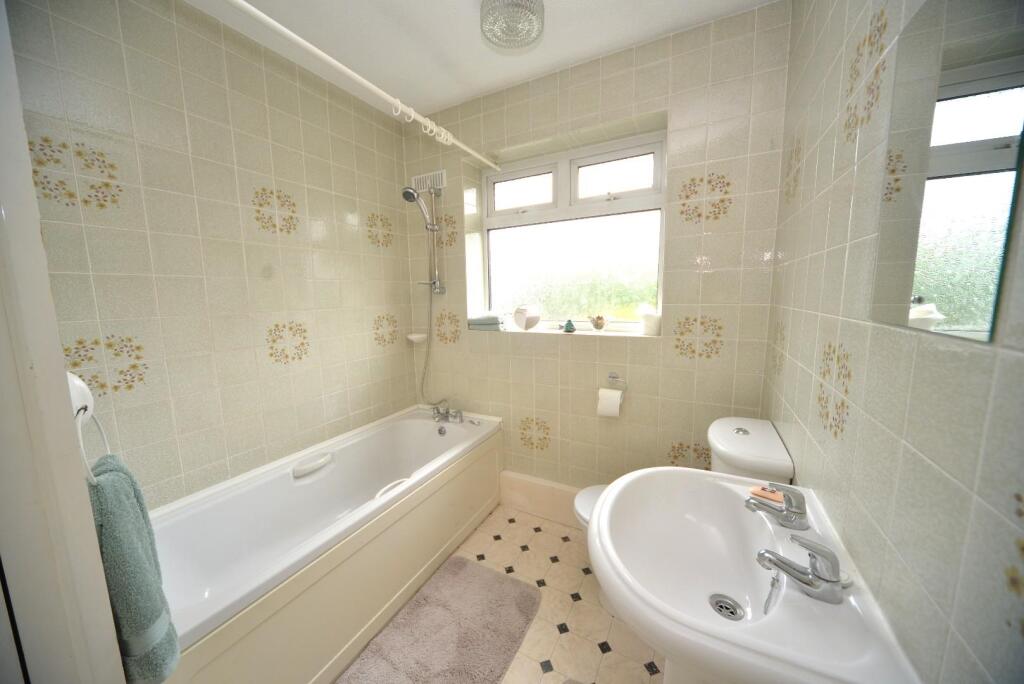Bathroom.JPG