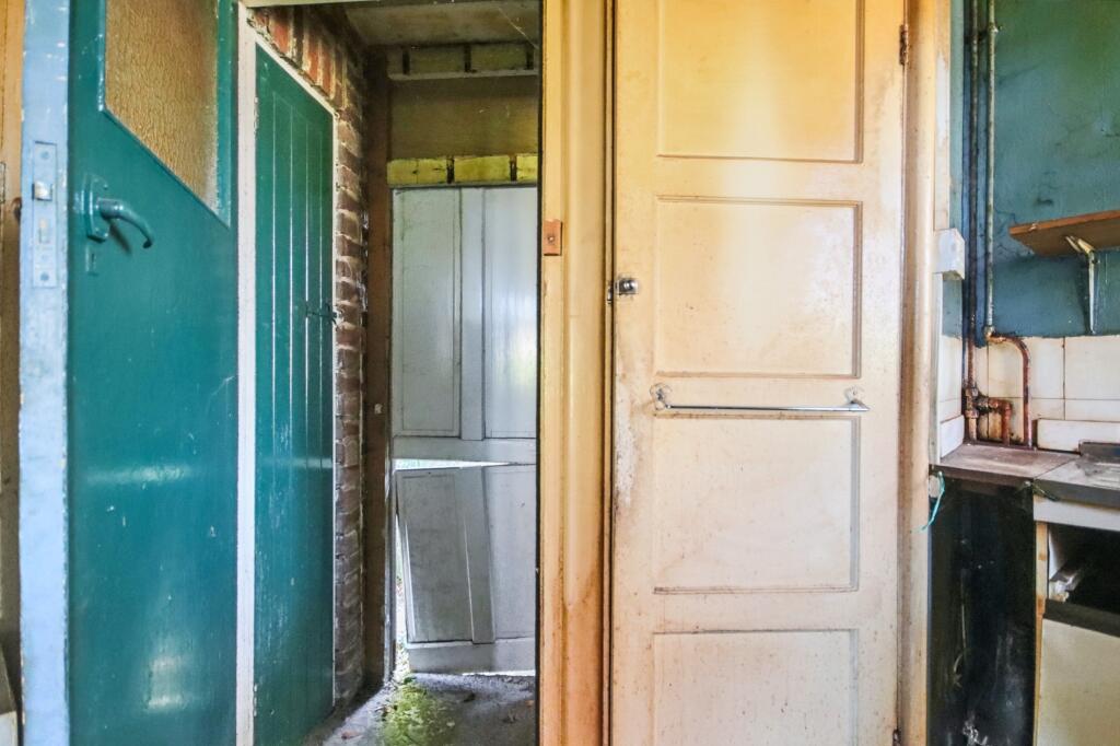 93 Hayling Road, Watford, Hertfordshire, WD19 7DP