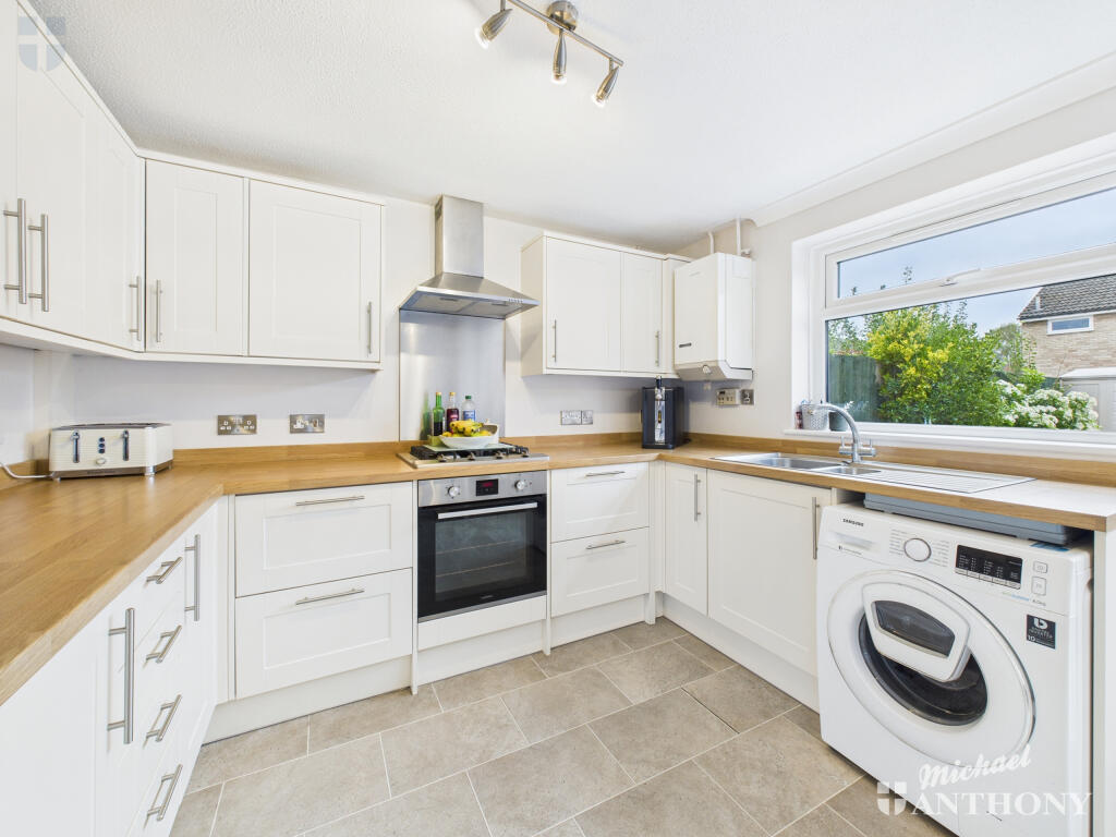 CAM03852G0-PR0449-STILL007