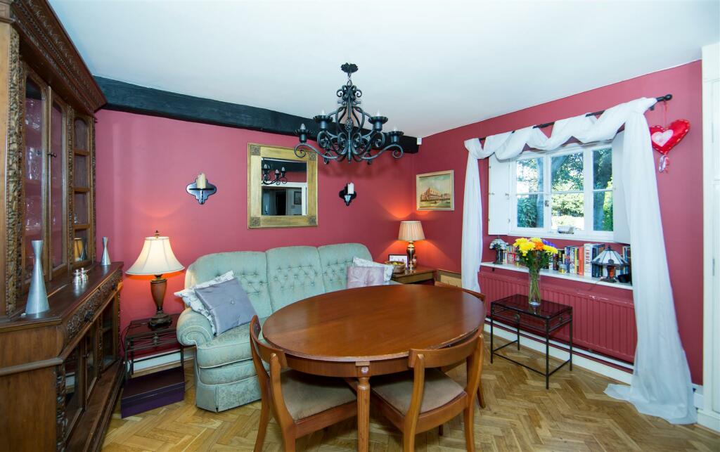 Sextons Cottage-005.jpg