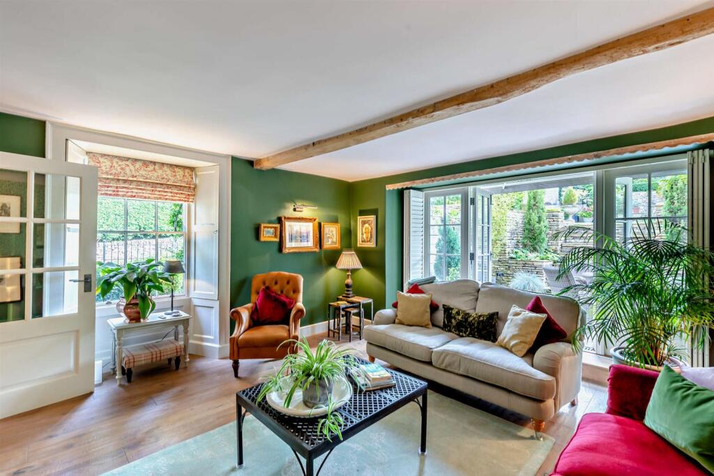 8569139-interior26-800(1).jpg