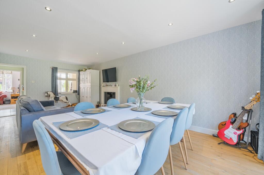 1355882-12-68c9e29d15e5c