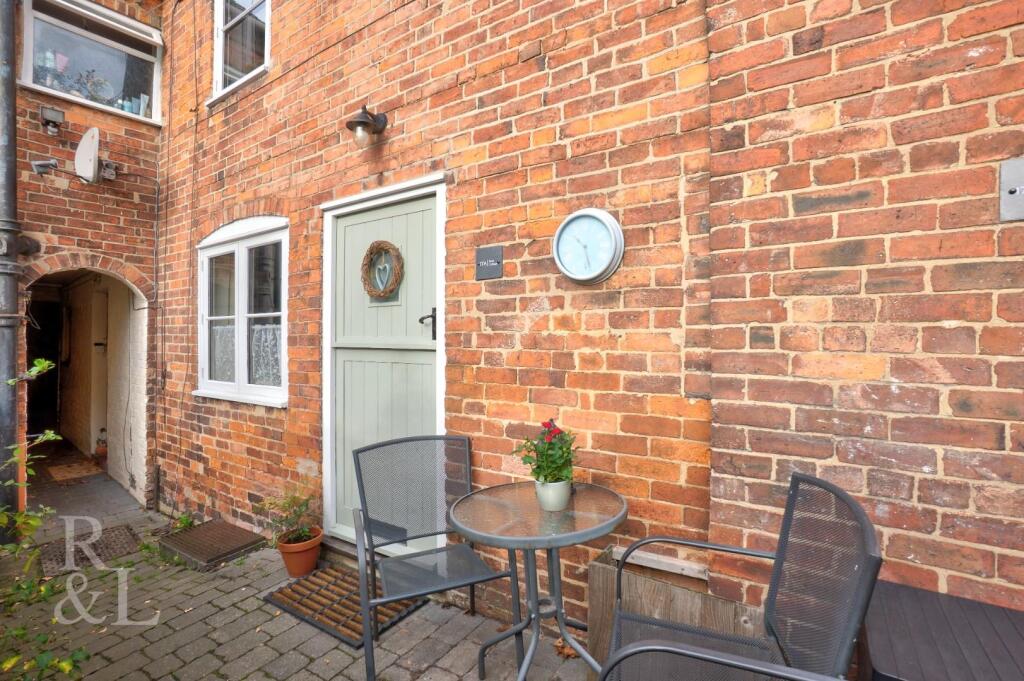 17A Upper Church Street (12).jpg
