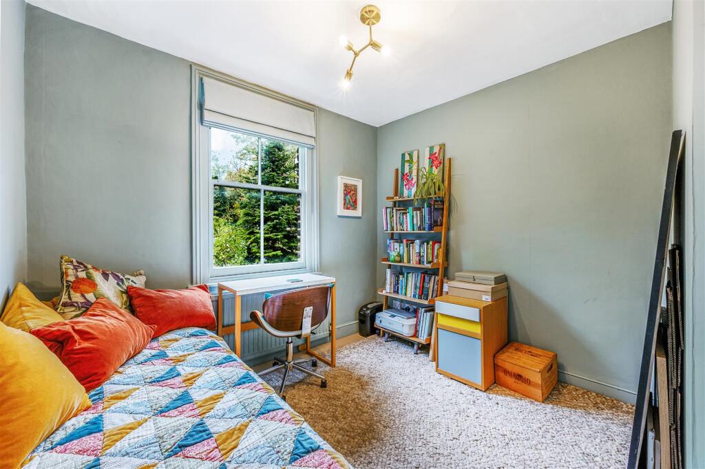 Birkbeck Grove-17.jpg