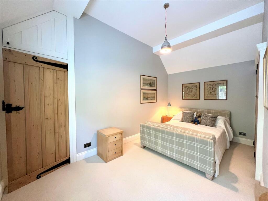 Bedroom 4 edit SB.jpg