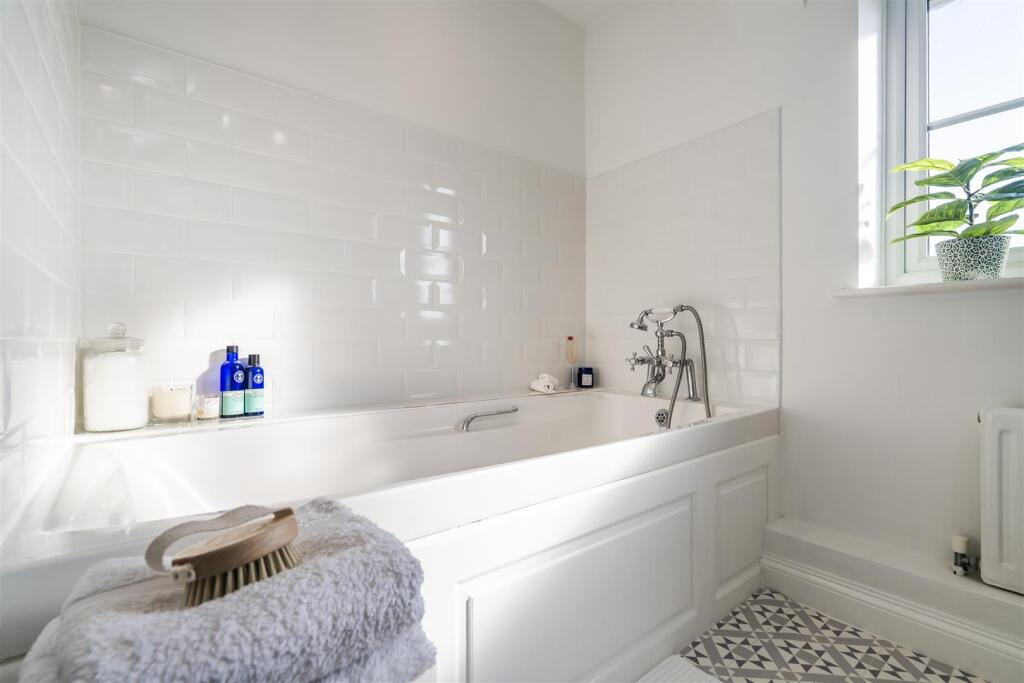 OLD YEW COTTAGE-77.jpg