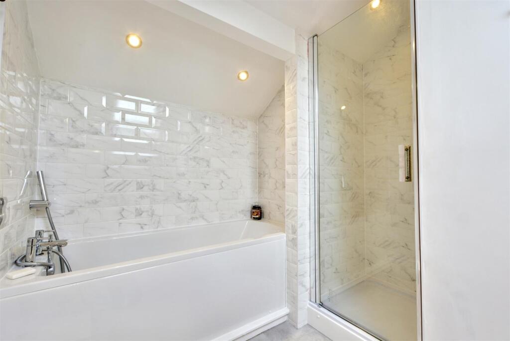 Bedroom 2 Ensuite_2.jpeg