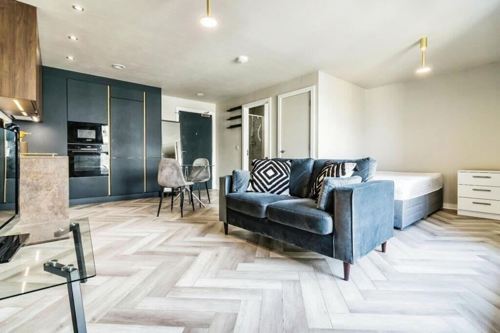 adlphiwrhf938374WhatsApp Image 2025-03-18 at 13...