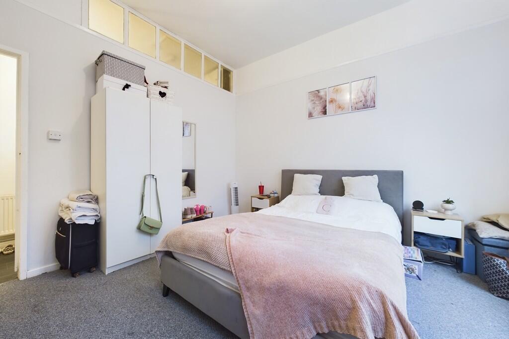 CAM01085G0-PR0523...