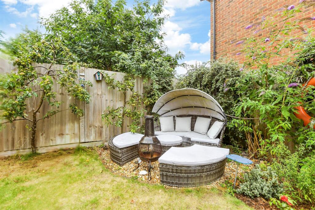 External Lifestyle Photograph