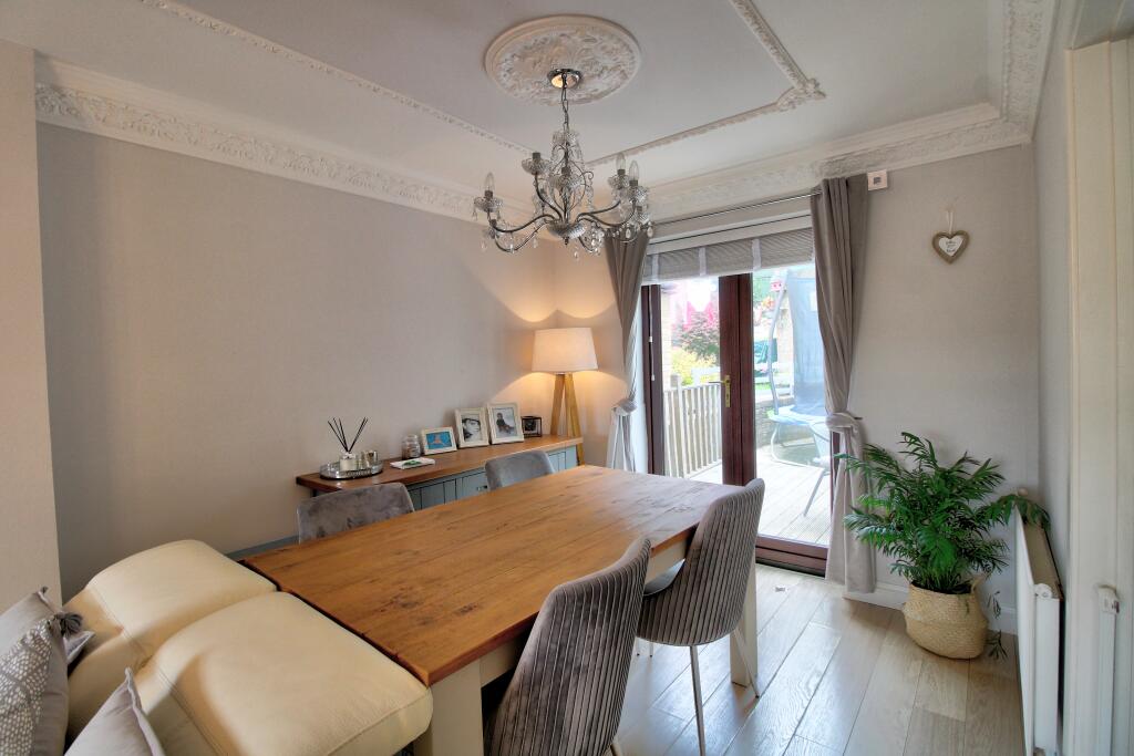 IMG_1031_2_3_Interior 4