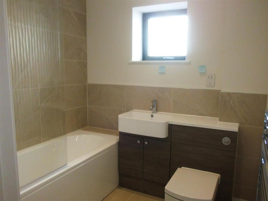 Bathroom.JPG