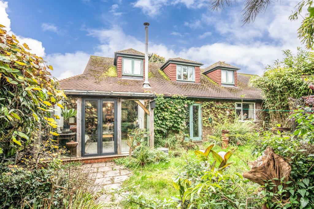 220 Littlehampton Road-6.jpg