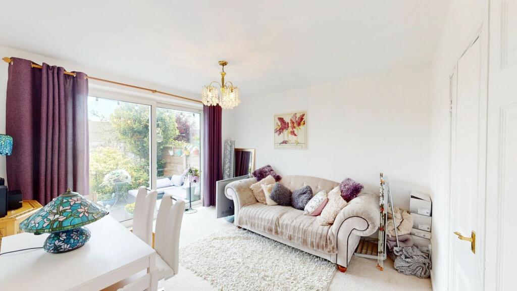 Dining Room/Bedroom 2
