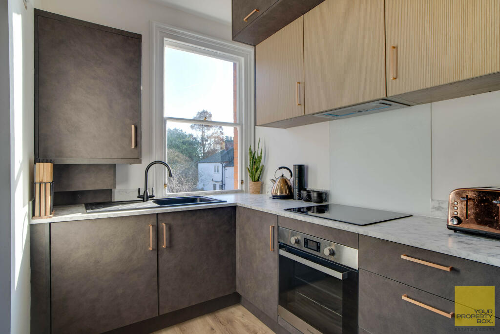 58 London Road-9