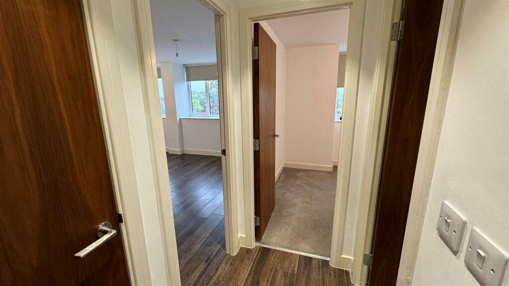 Hallway.jpg