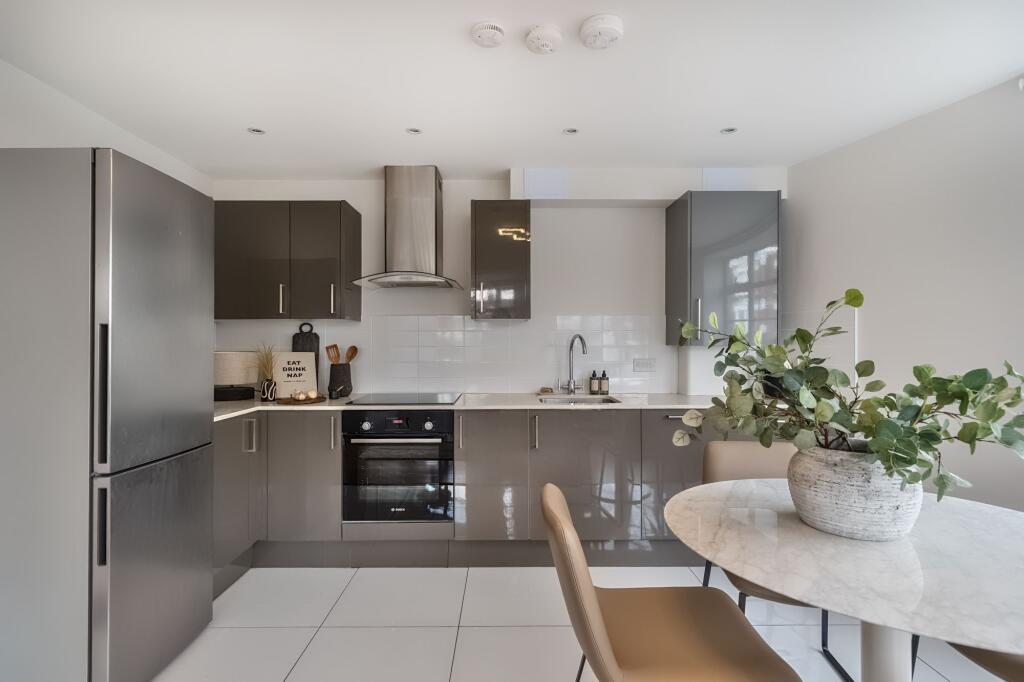 Flat 113 Coles House, 107 -143 Muswell Hill, London, N10 3HS
