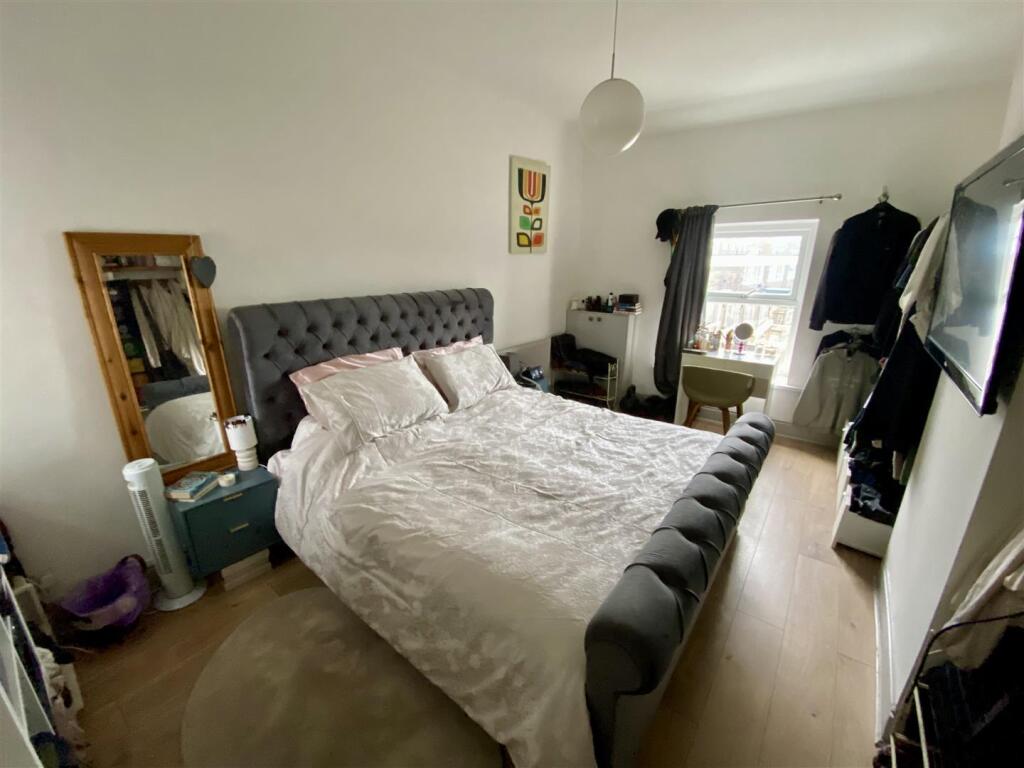 Bramleys Estate Agents - Knowles Hill Road - Dewsb