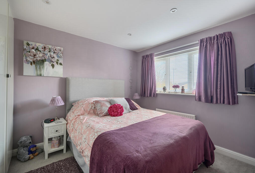 1382859-22-691de1...