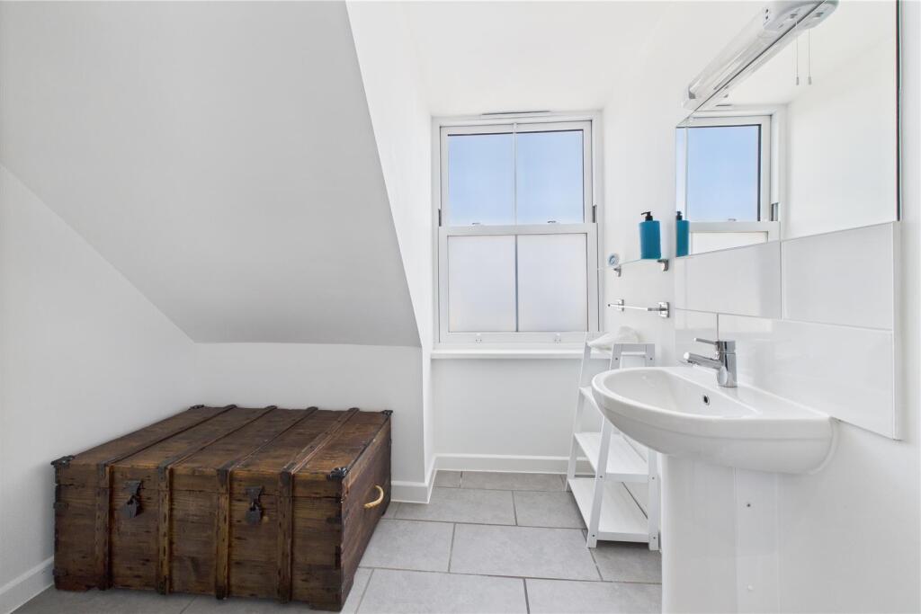 Bed 2 En-Suite