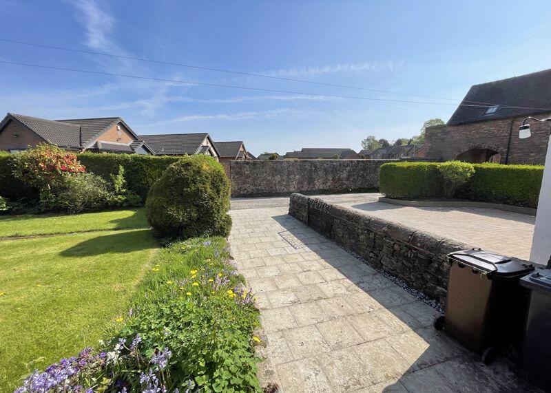 Garden &amp; Parking